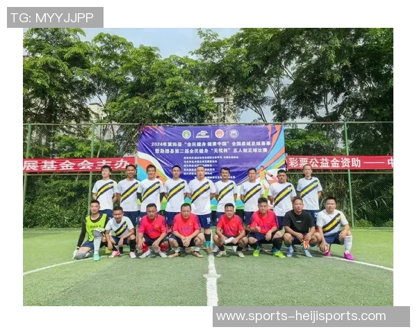 副班长带领足球队奋勇拼搏展现团队精神与青春活力