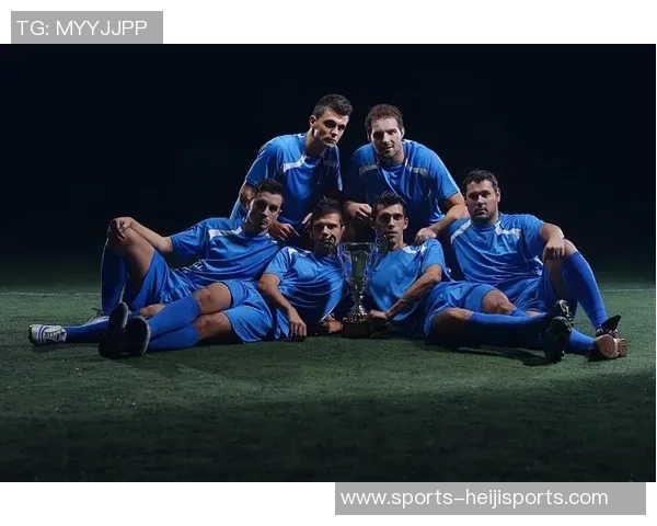 精彩踢足球视频集锦展示足球技巧与团队配合的完美瞬间