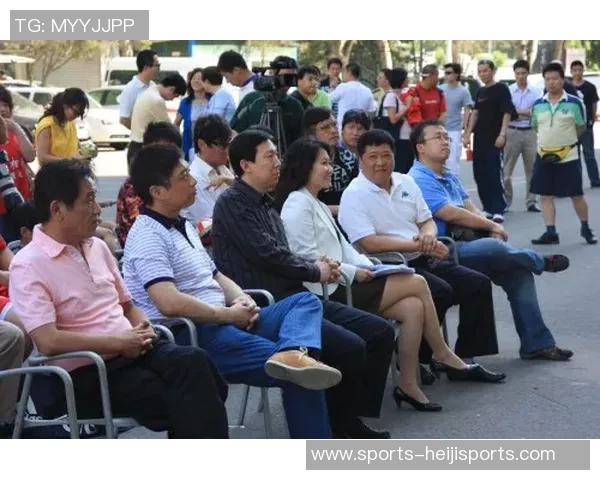 新浪国际足球聚焦全球赛事动态与明星球员精彩表现全方位解读足球世界新风潮